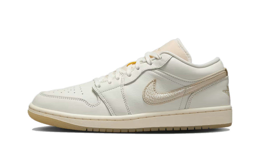 Air Jordan 1 Low SE Metallic Team Gold (W)