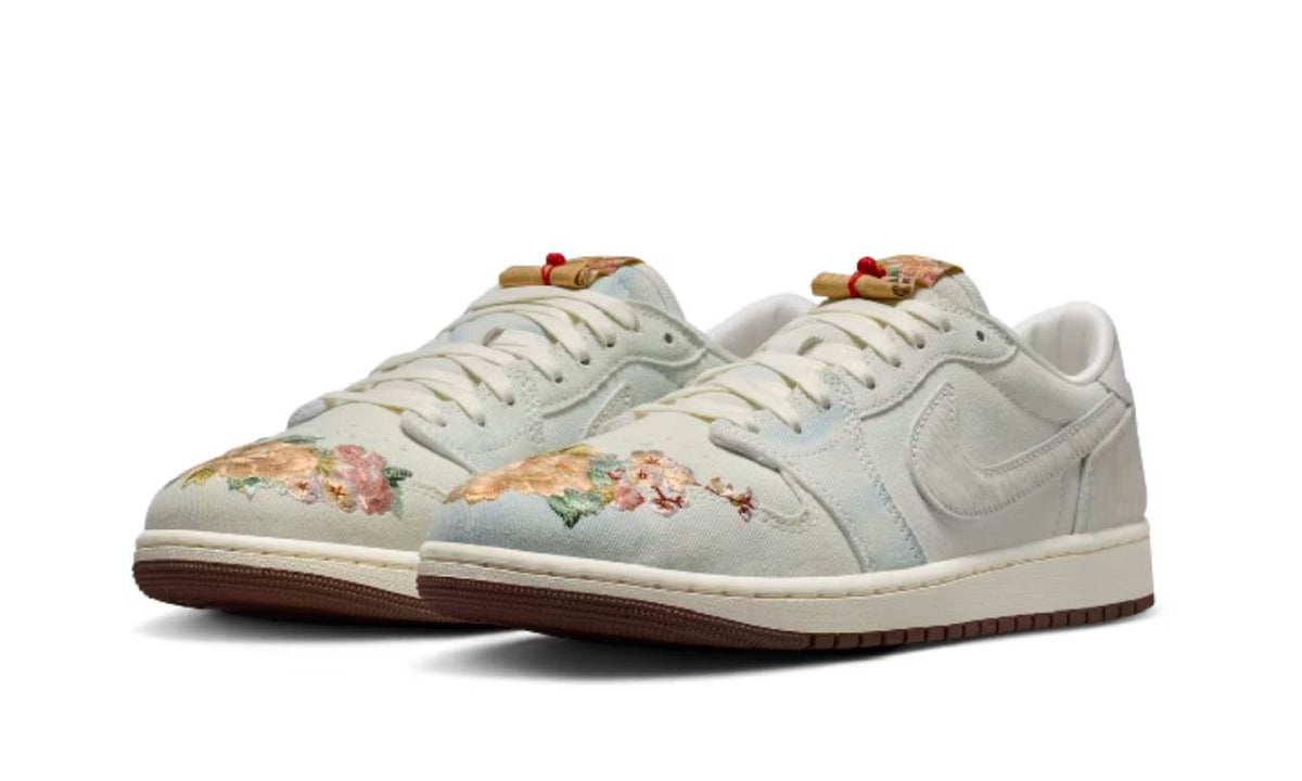 Jordan 1 Retro Low OG Football Grey Sail Light Chocolate (2026)
