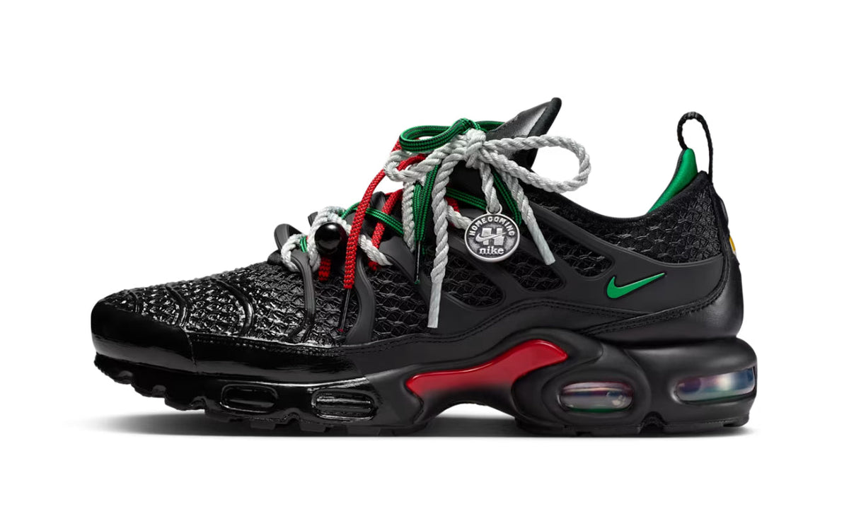 Nike Air Max Plus Homecoming Black