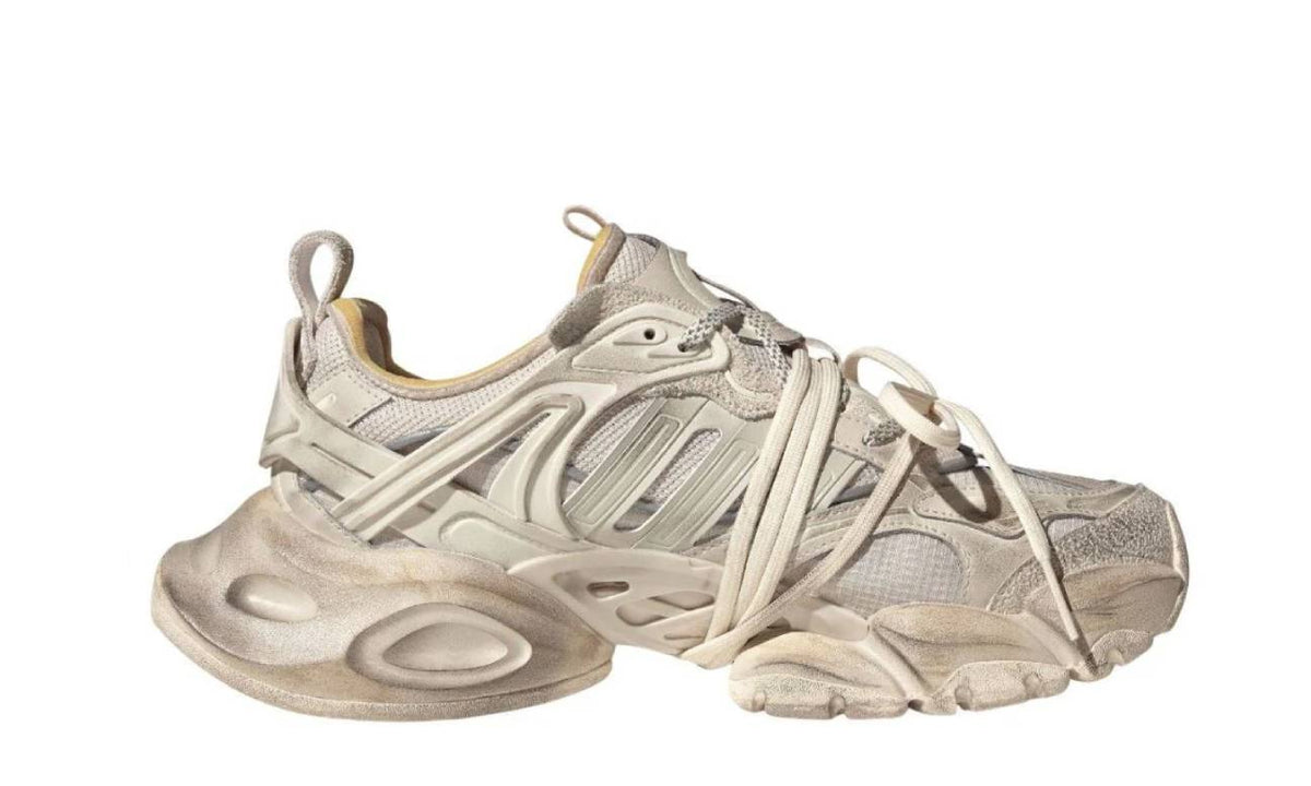 AdidasXLG Runner Deluxe Sand